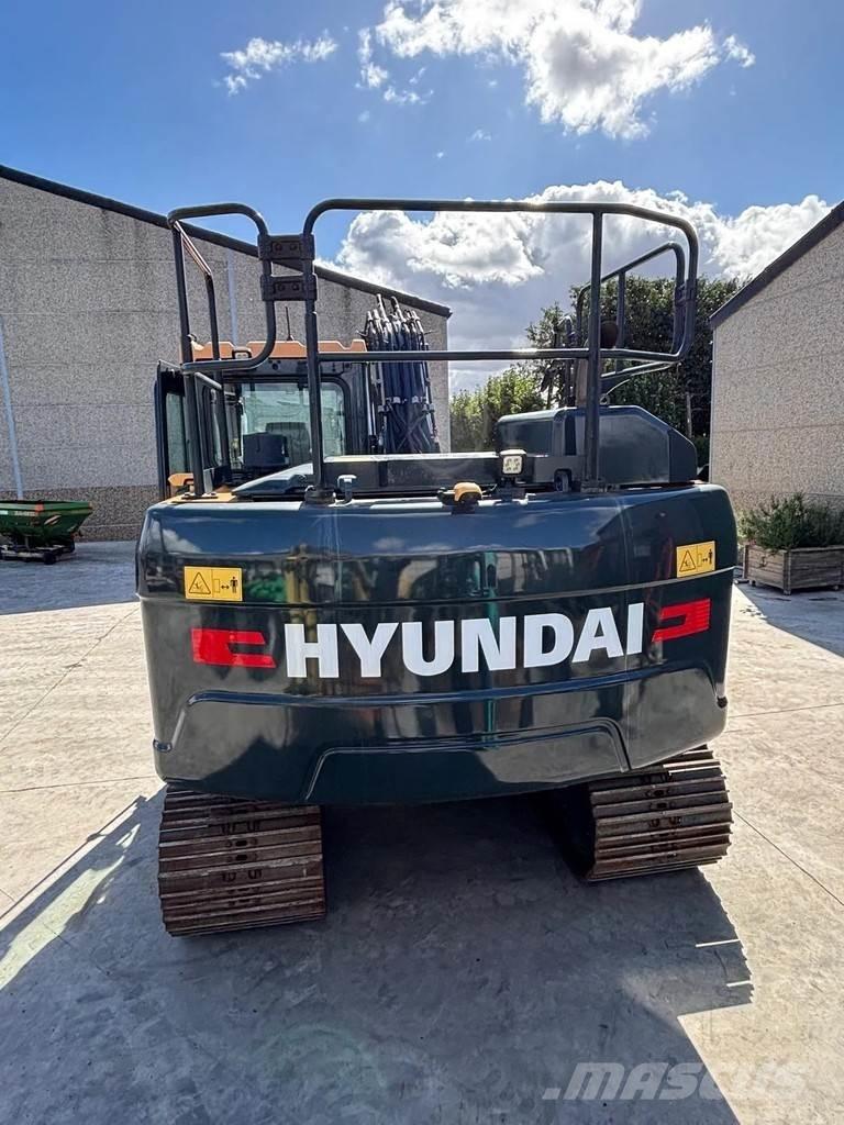 Hyundai HX140AL Crawler excavators