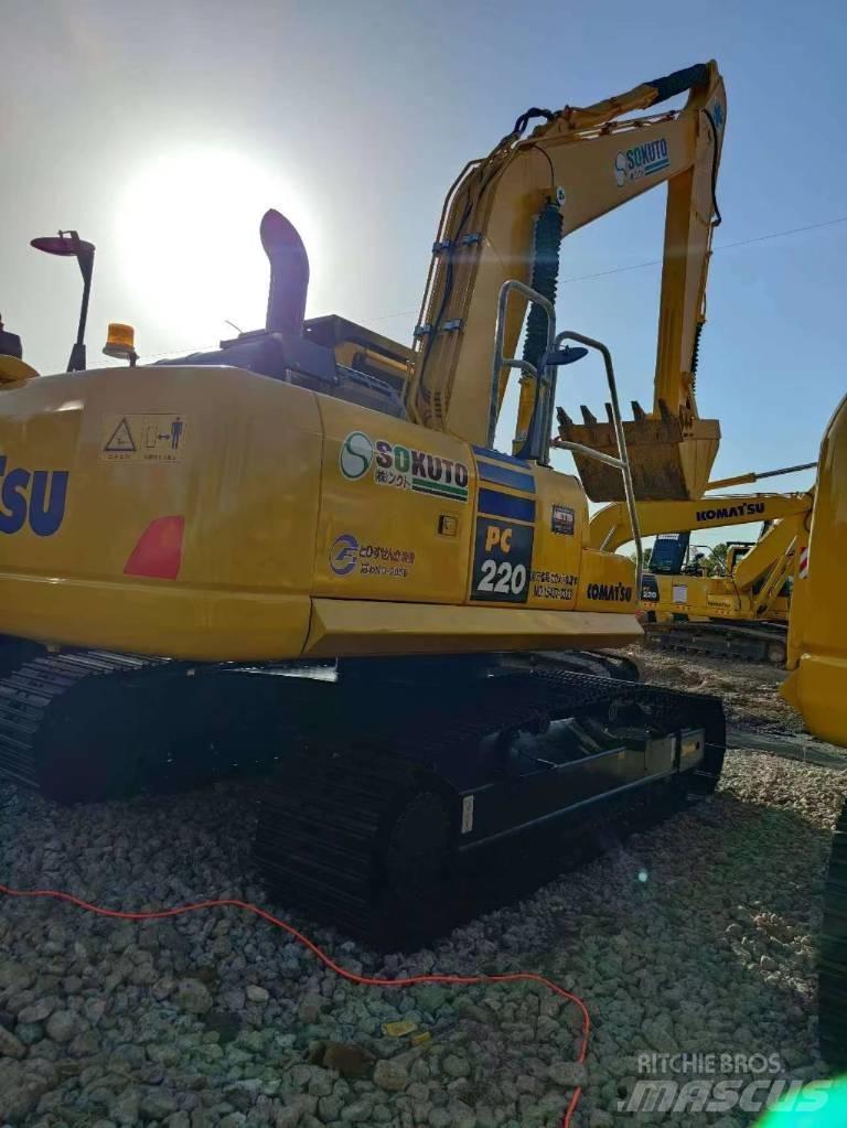 Komatsu PC 220-8 Crawler excavators