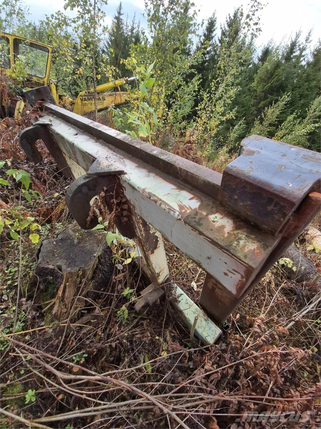 Volvo trukkipiikit Forks