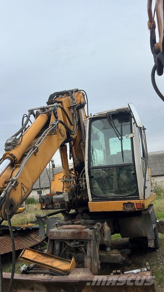 Liebherr A 900 C Axles