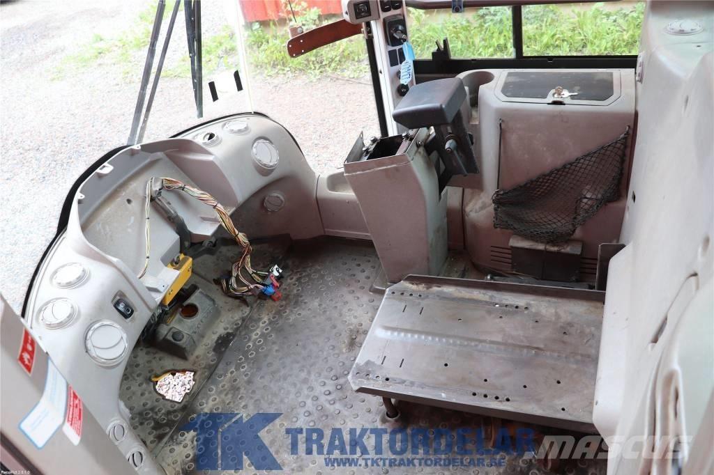 Volvo L 180 F Cabins and interior