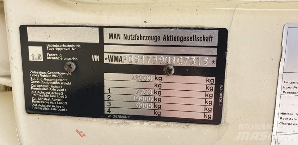 MAN 26.422 Tautliner/curtainside trucks