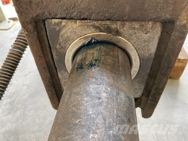 Montabert BRH 900 Hammers / Breakers