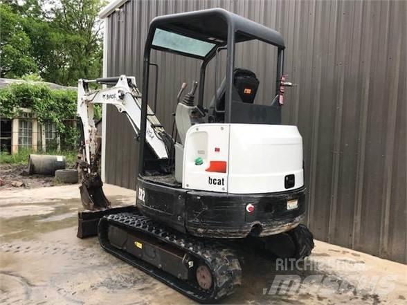 Bobcat E32M Mini excavators < 7t