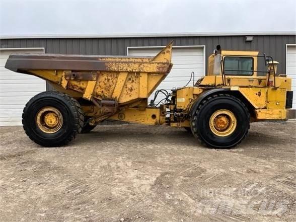 CAT D25C Articulated Haulers