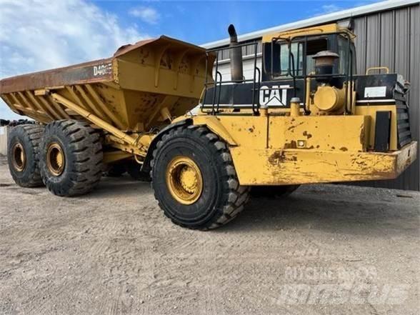 CAT D400E Articulated Haulers