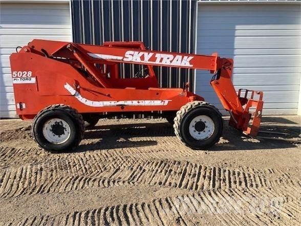 SkyTrak 5028 Telescopic handlers