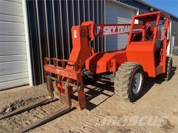 SkyTrak 5028 Telescopic handlers