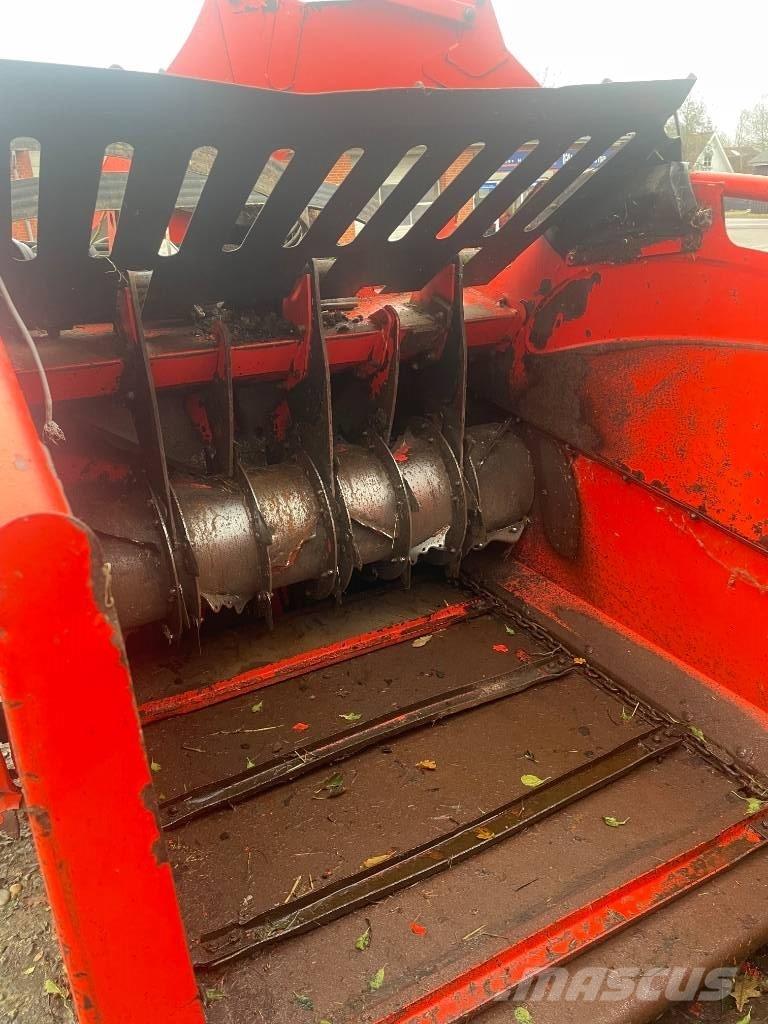 Kuhn Primor 2060 S Animal feeders
