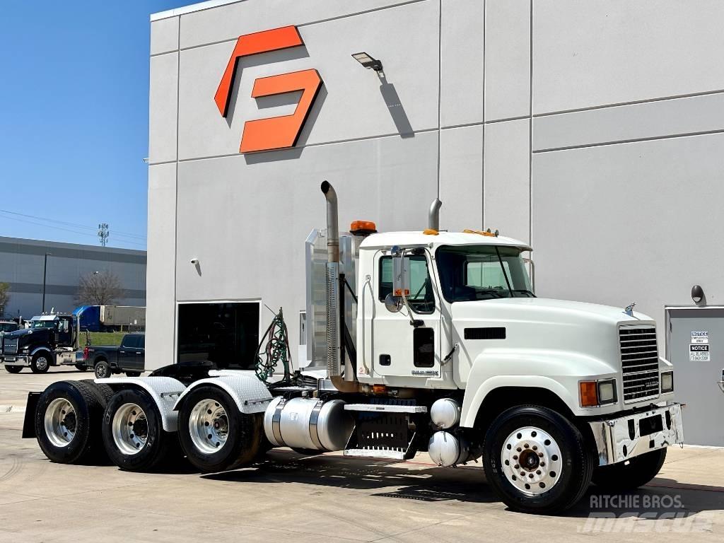 Mack CHU 613 Truck Tractor Units