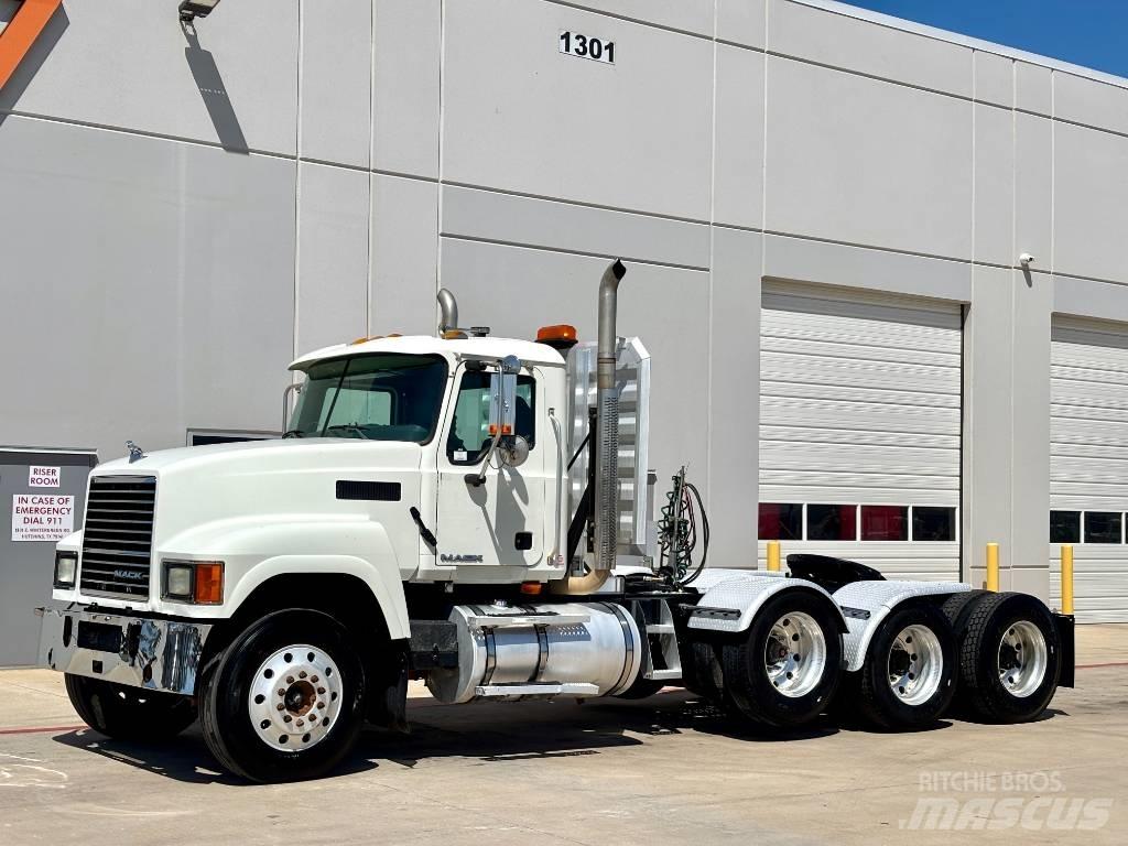 Mack CHU 613 Truck Tractor Units