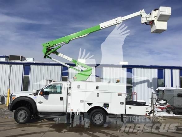 Altec AT40G Truck mounted aerial platforms