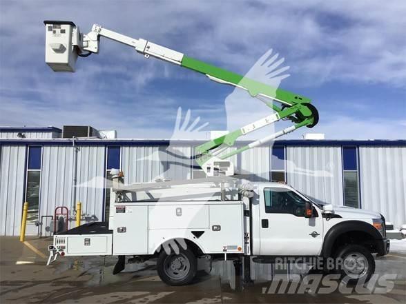 Altec AT40G Truck mounted aerial platforms