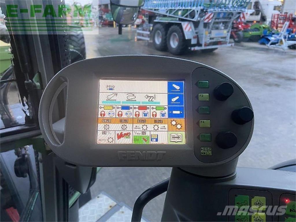 Fendt 820 vario Tractors