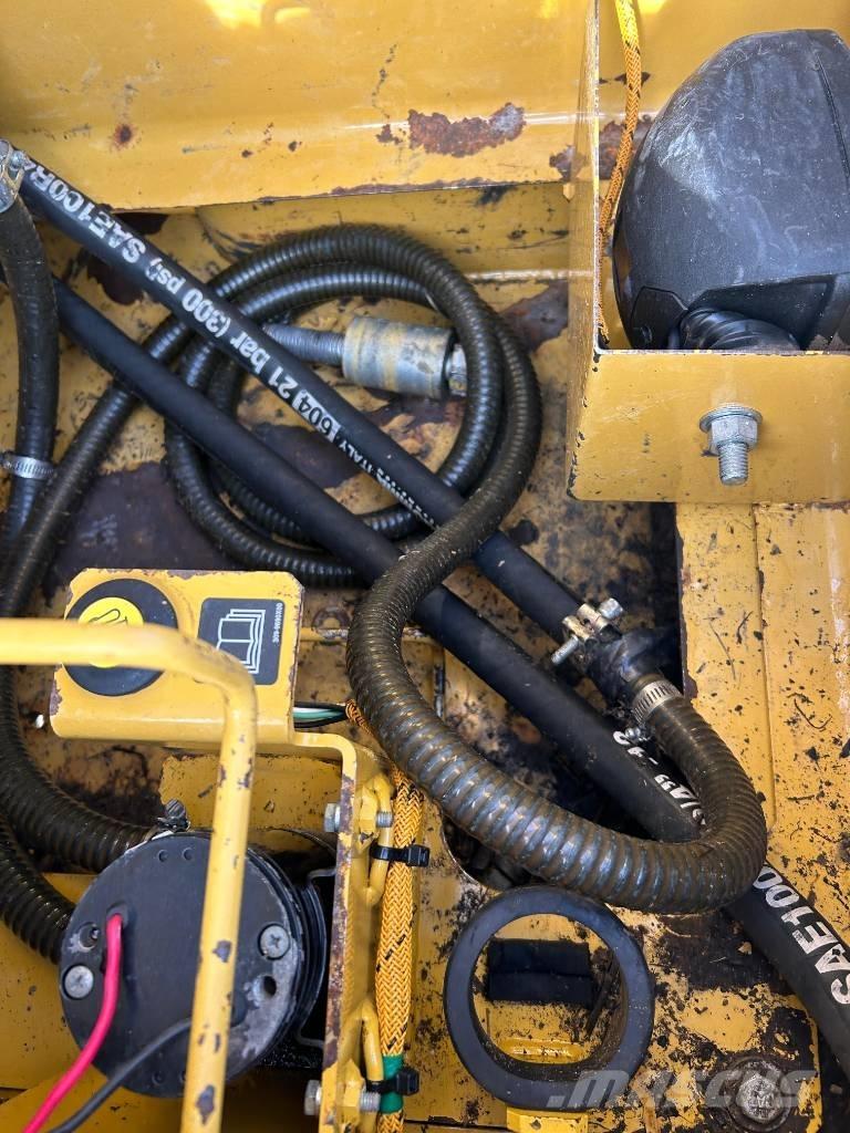 CAT 313 F LGC Crawler excavators