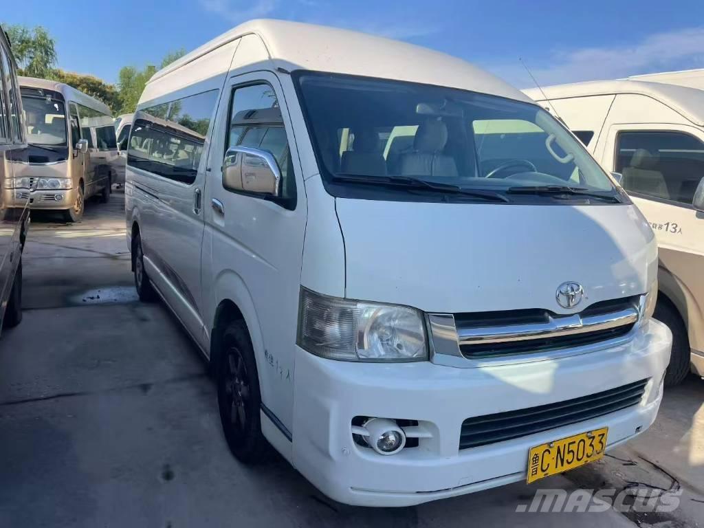 Toyota Hiace Intercity bus
