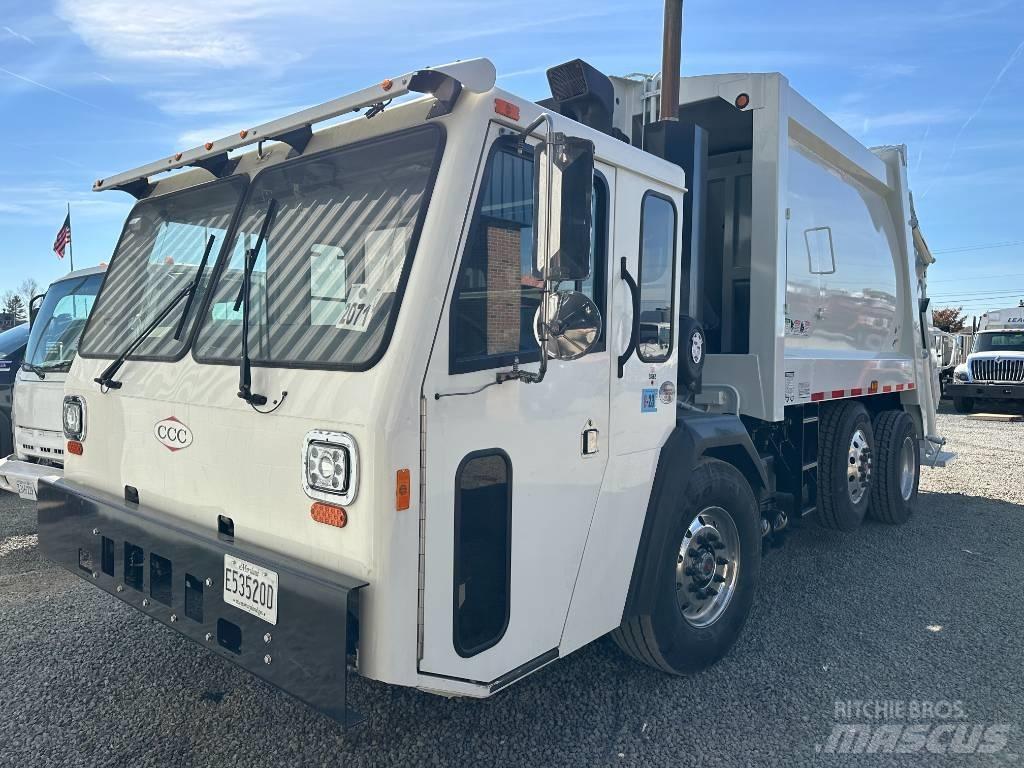  Crane Carrier LET2CC Waste trucks