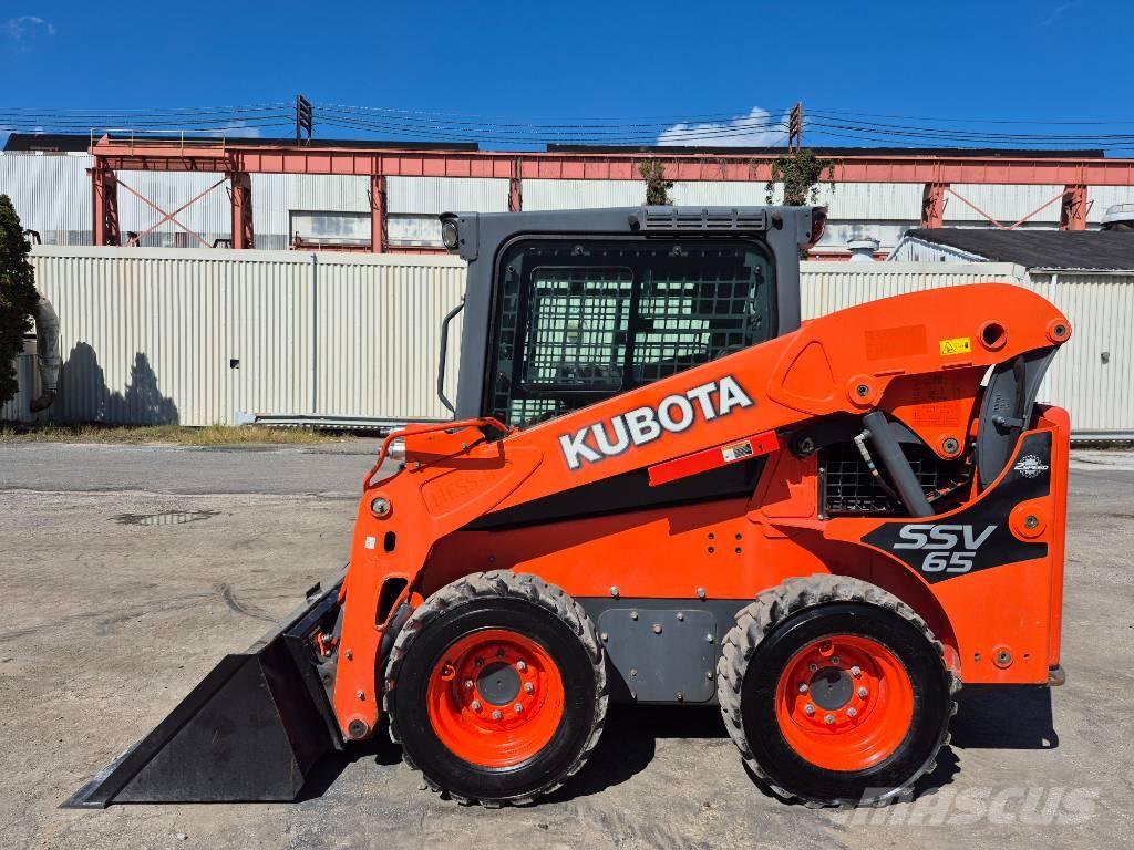 Kubota SSV 65 Skid steer loaders