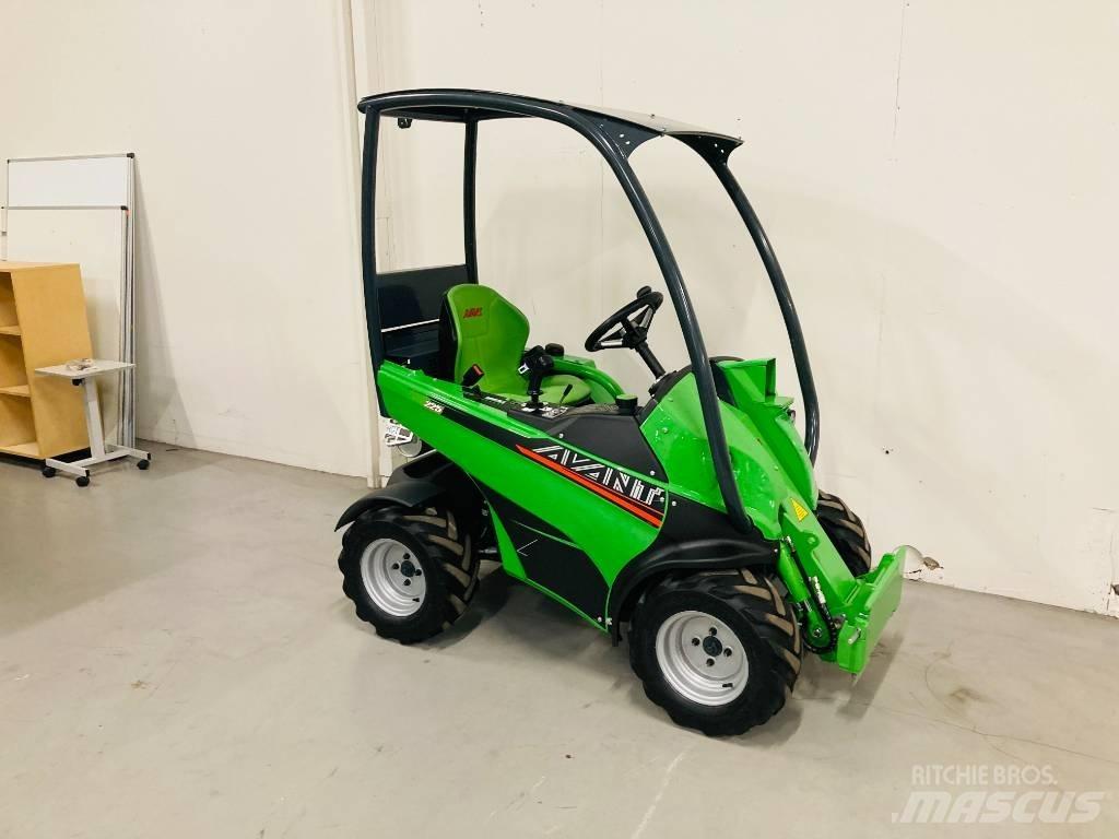 Avant 225 Mini loaders