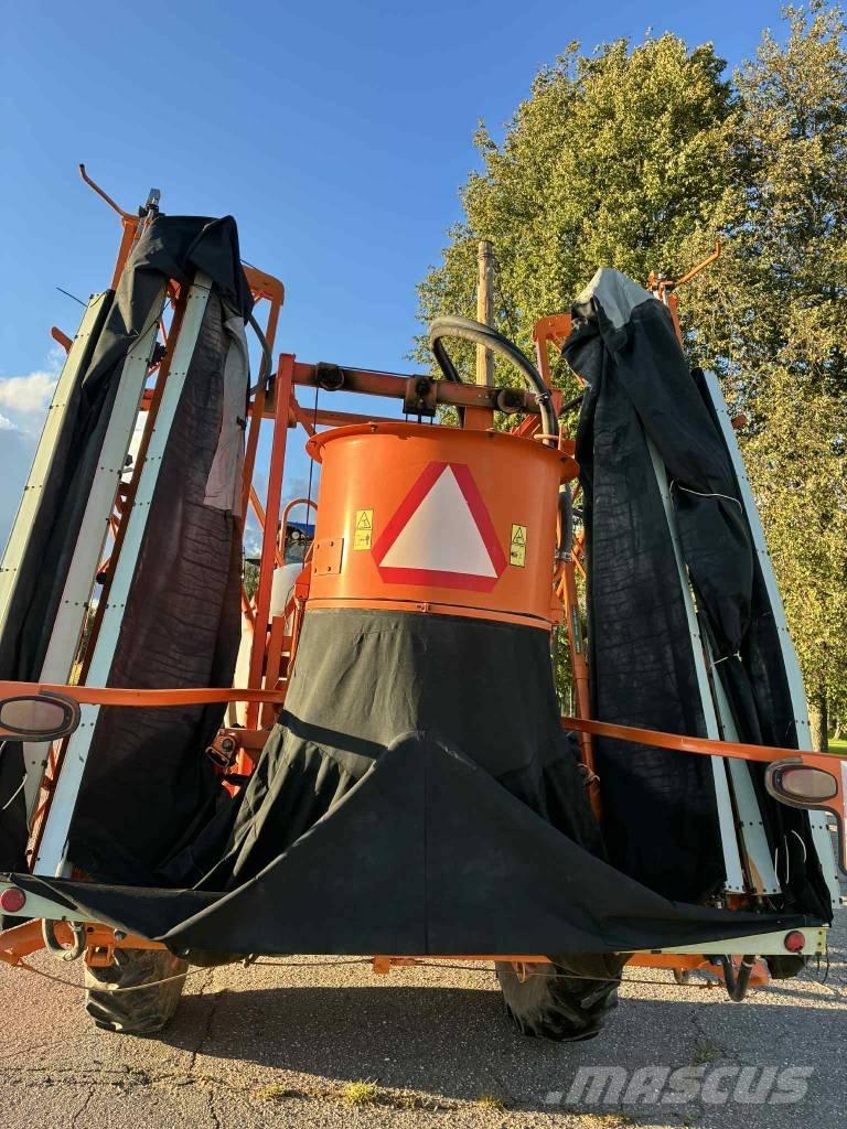 Jacto ADVANCE 3000 Trailed sprayers