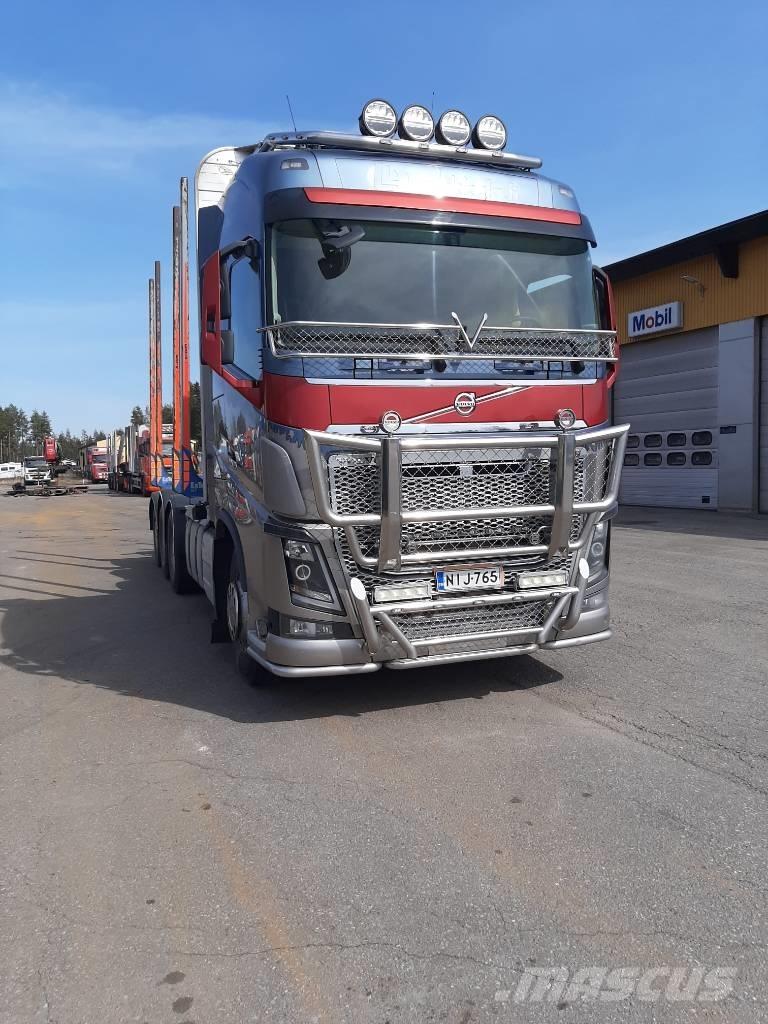 Volvo FH 16 Timber trucks