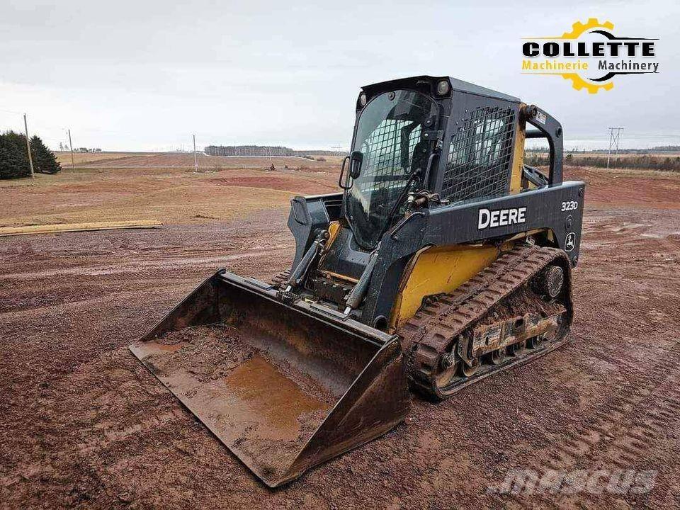 DEERE 323D Skid steer loaders