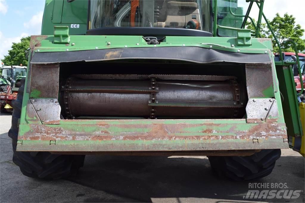 John Deere 2056 Combine harvesters