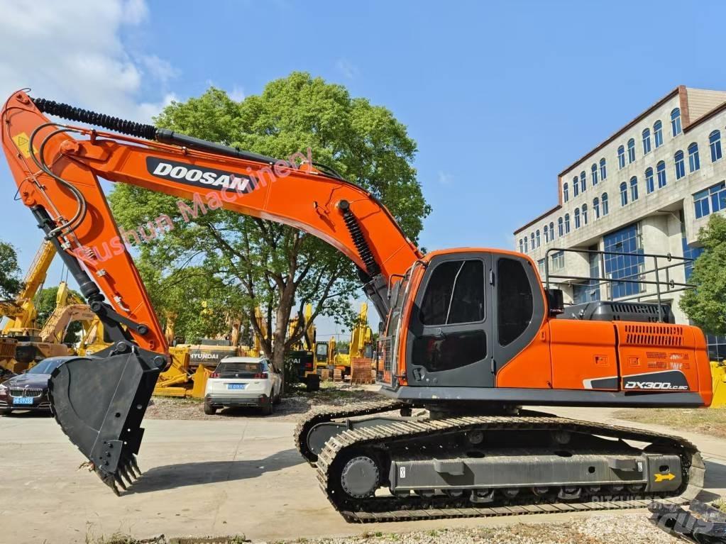 Doosan DX 300 Crawler excavators