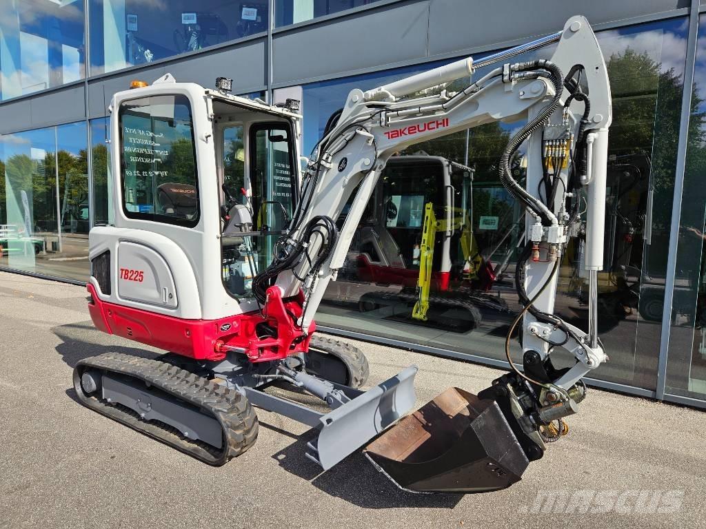Takeuchi TB 225 Mini excavators < 7t