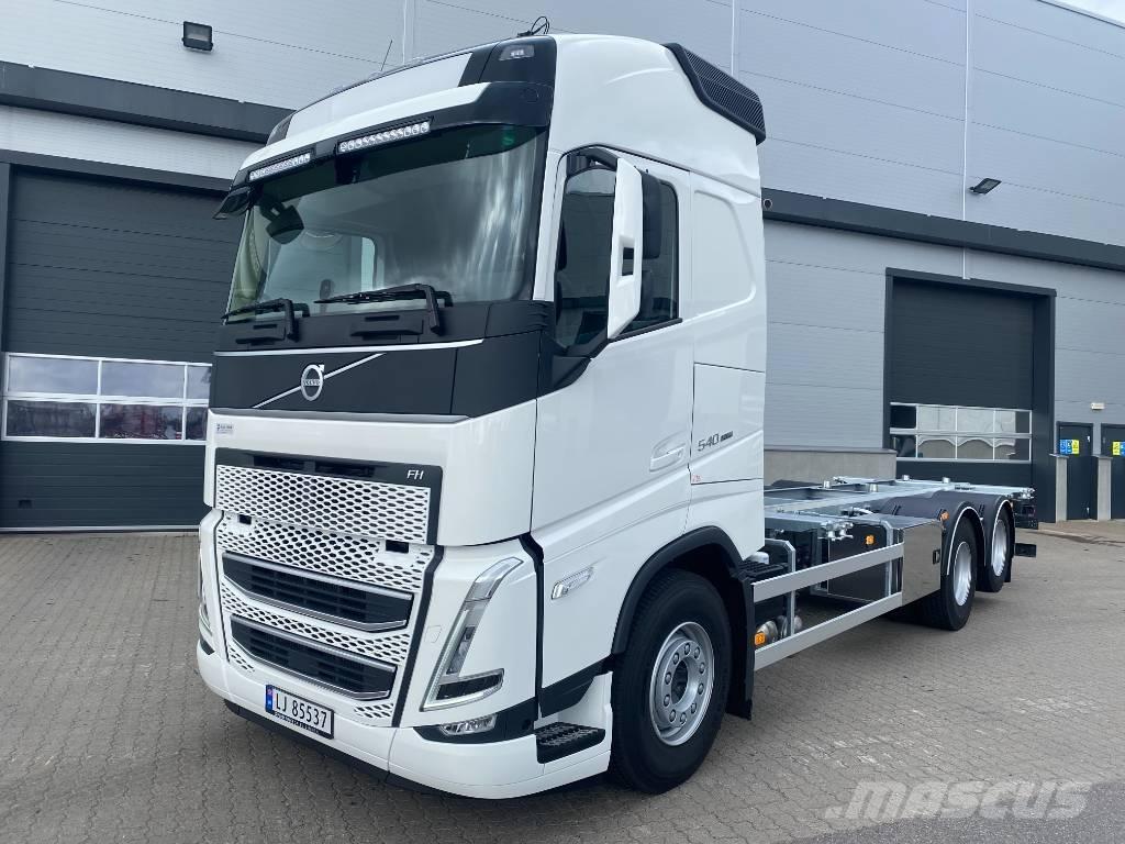 Volvo FH 540 Containerframe/Skiploader trucks