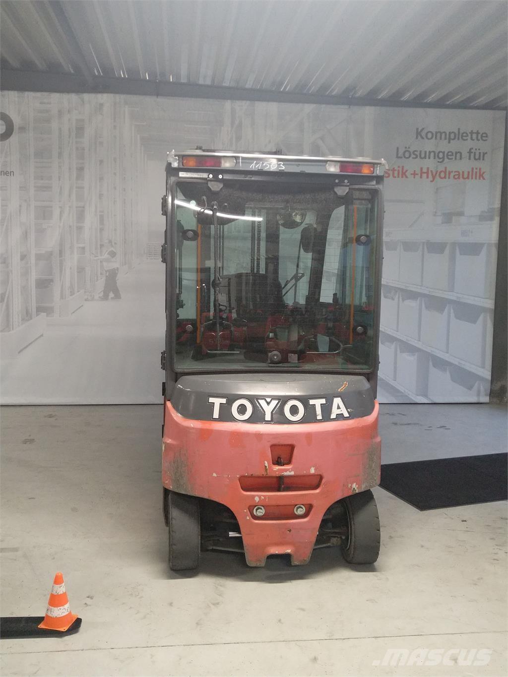 Toyota 8FBMT30 Electric forklift trucks
