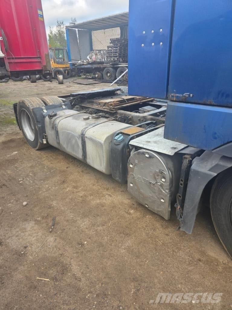 Volvo FH440 XL mega Truck Tractor Units