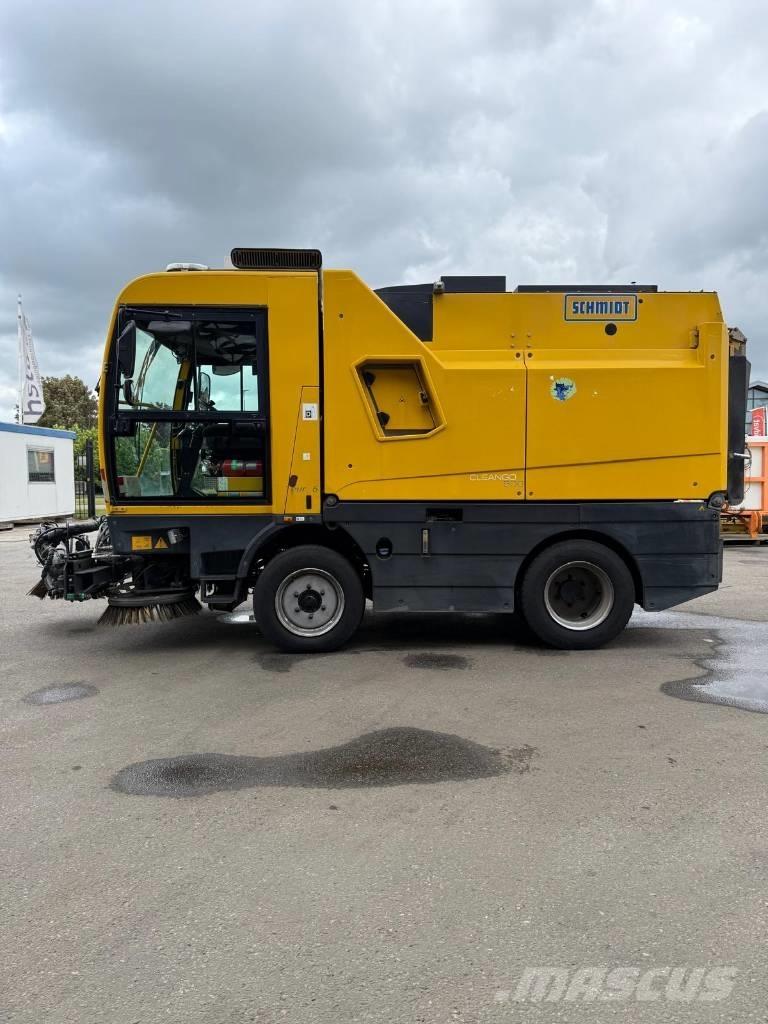 Schmidt Cleango 500 Sweepers