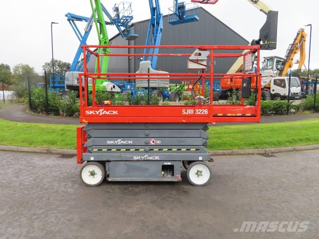SkyJack SJ III 3226 Scissor lifts