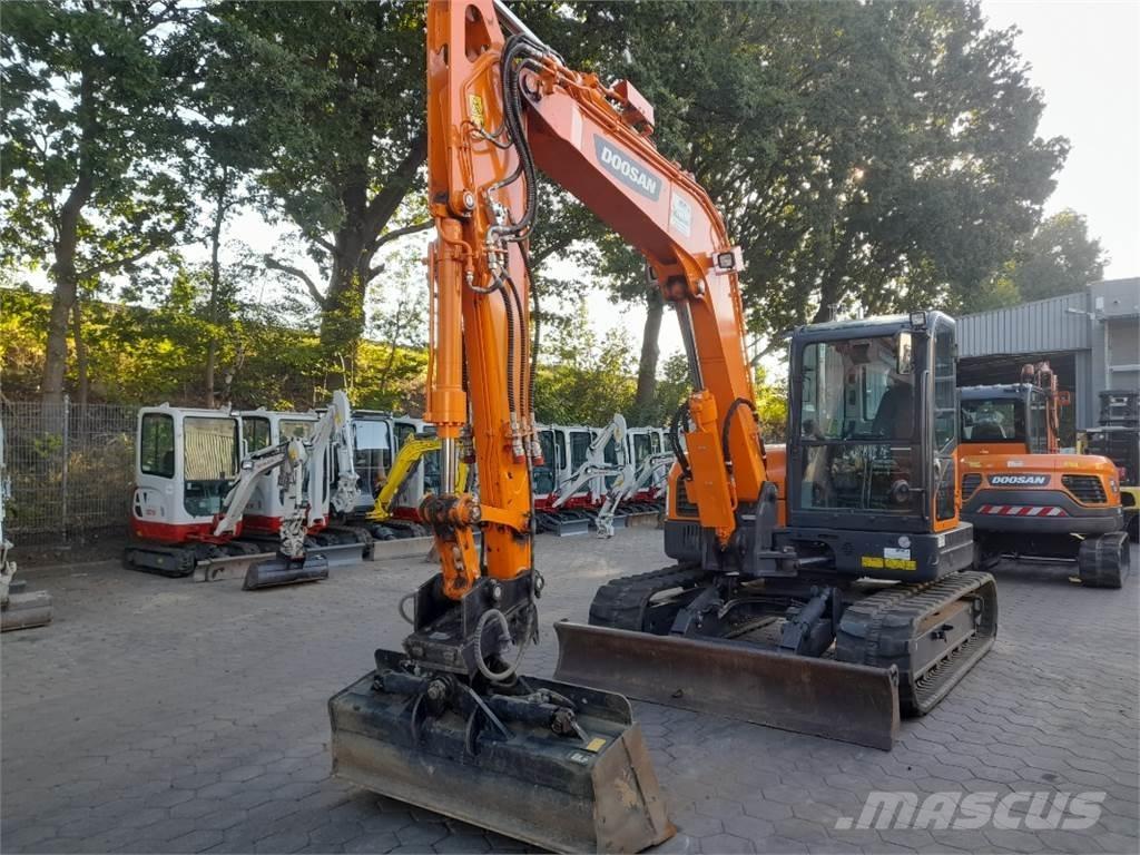 Doosan DX85R-3 Midi excavators  7t - 12t