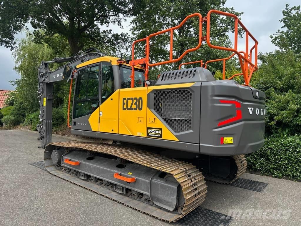 Volvo EC 220 EL Crawler excavators