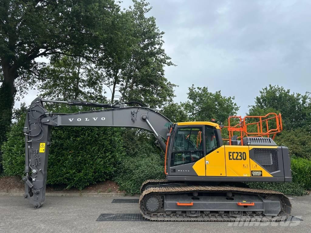 Volvo EC 220 EL Crawler excavators