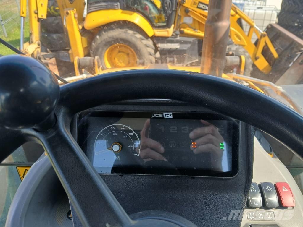 JCB 4 CX Pro TLB's
