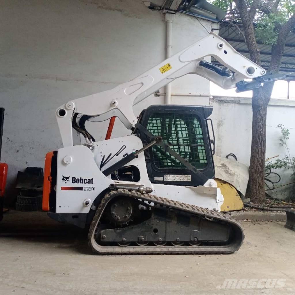Bobcat T 770 Crawler FEL's