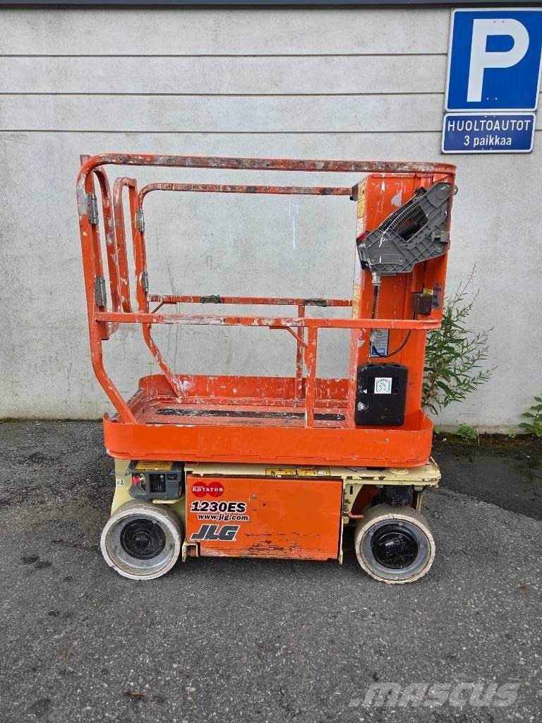 JLG 1230 ES Scissor lifts