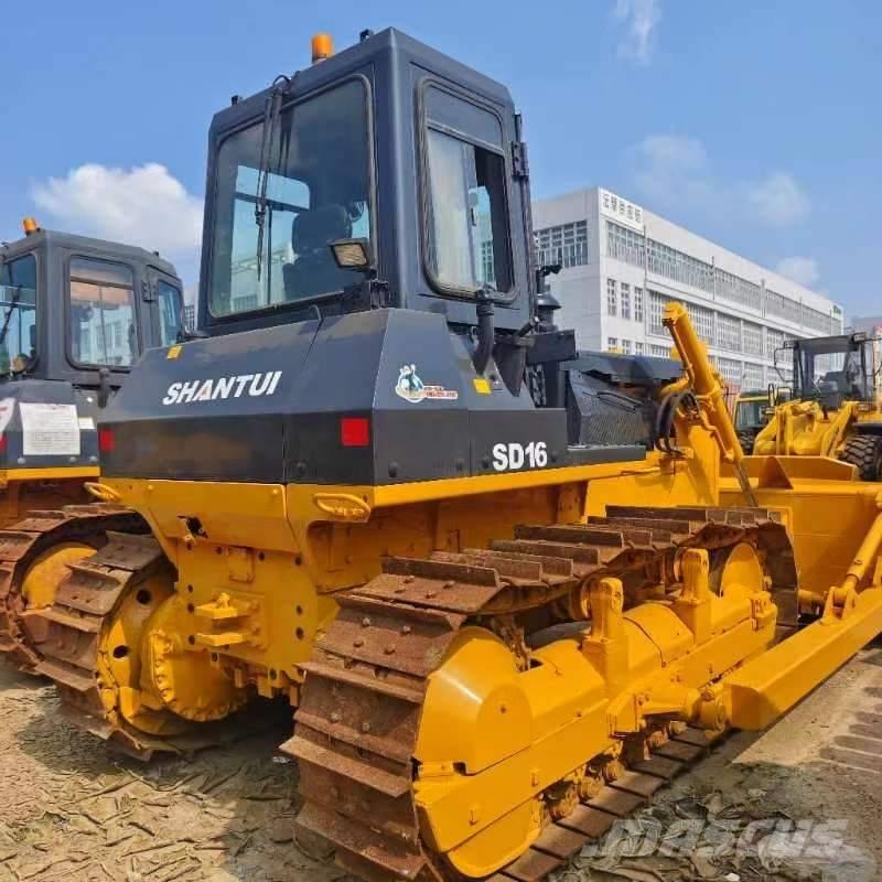 Shantui SD 16 Crawler dozers