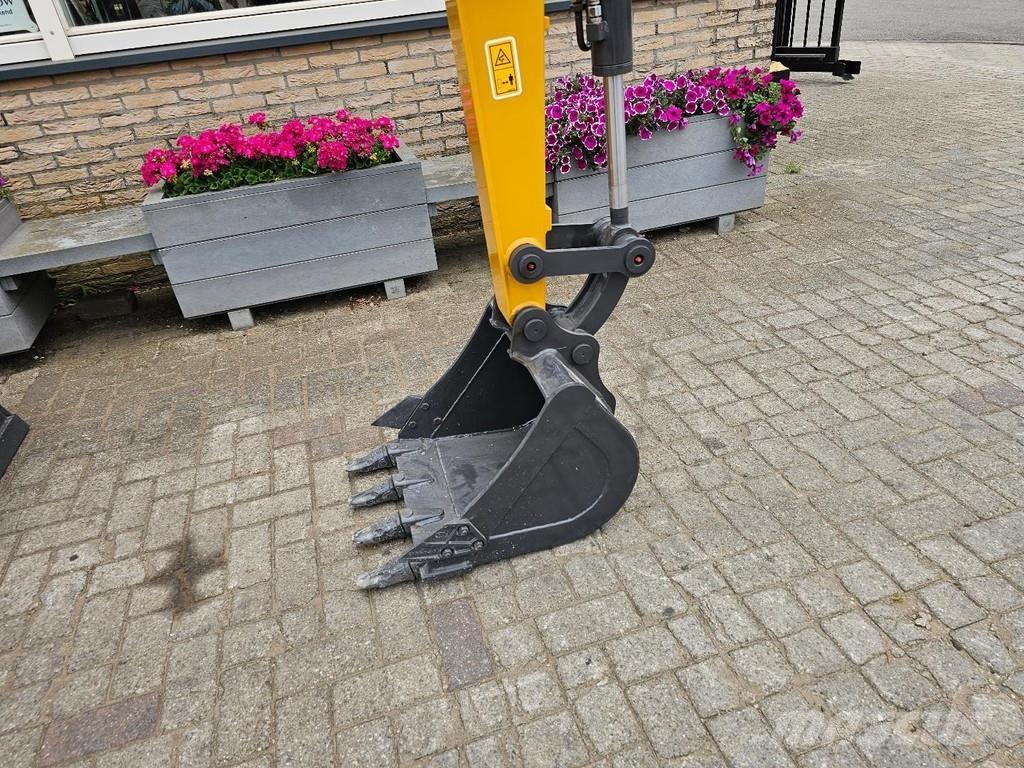 XCMG XE27U Mini excavators < 7t