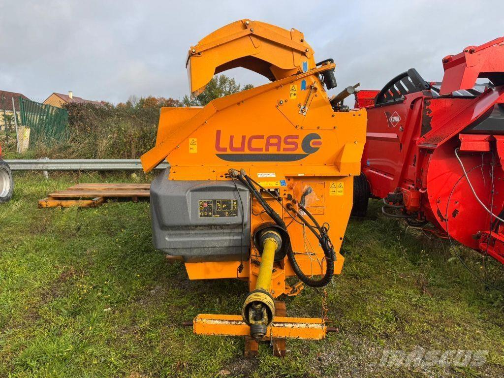 Lucas Castor+ 30R Bale shredders, cutters and unrollers