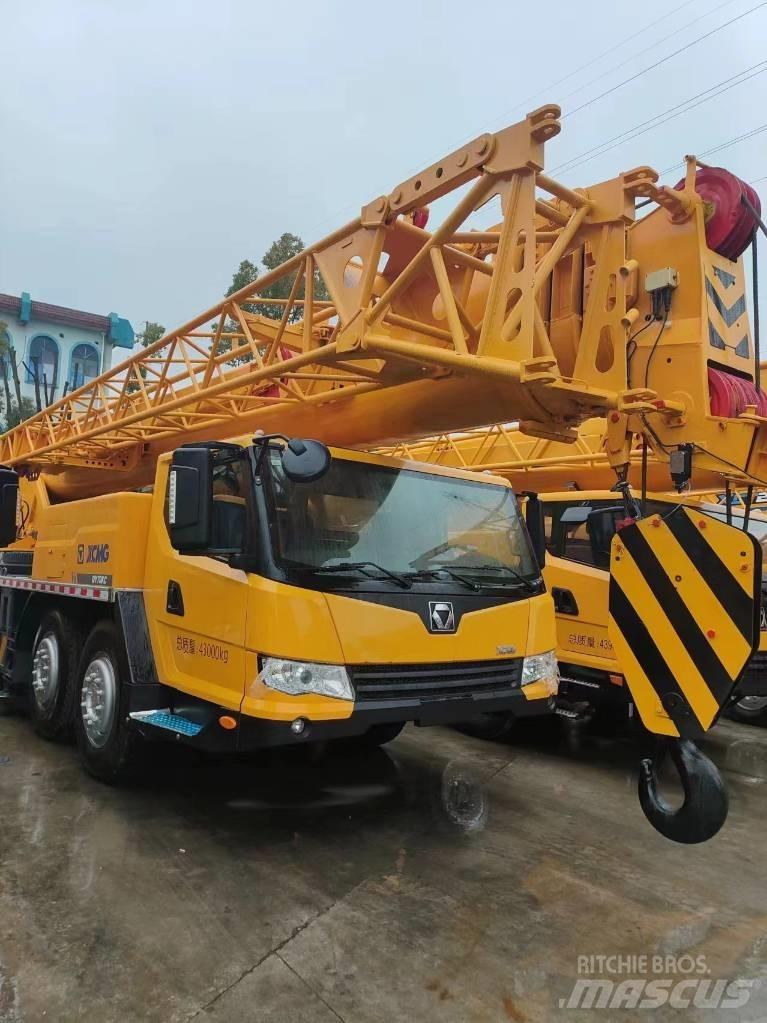 XCMG XZJ5434JQZ70K Crawler FEL's