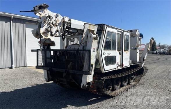 Altec D845ATR Truck mounted aerial platforms