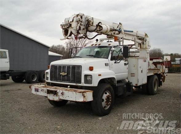 Altec D947BB Truck mounted aerial platforms