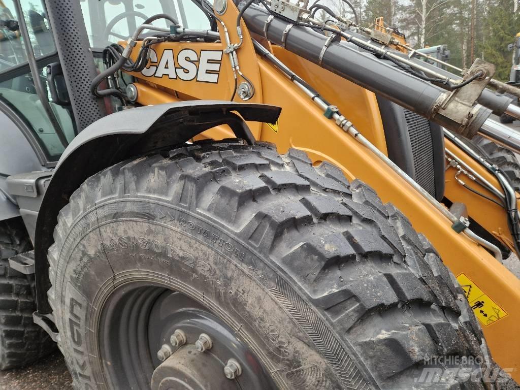 CASE 695 SV TLB's