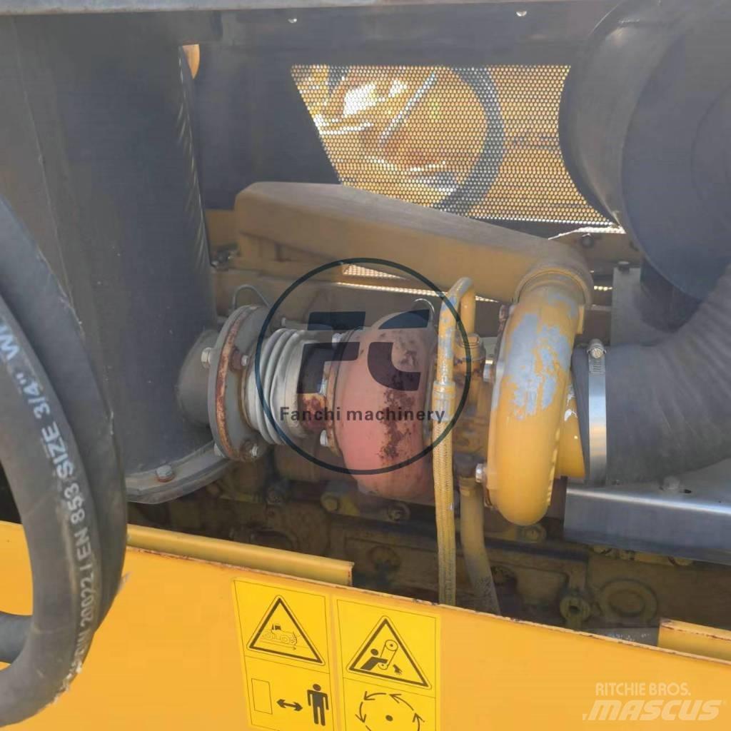 Shantui SD 16 Crawler dozers