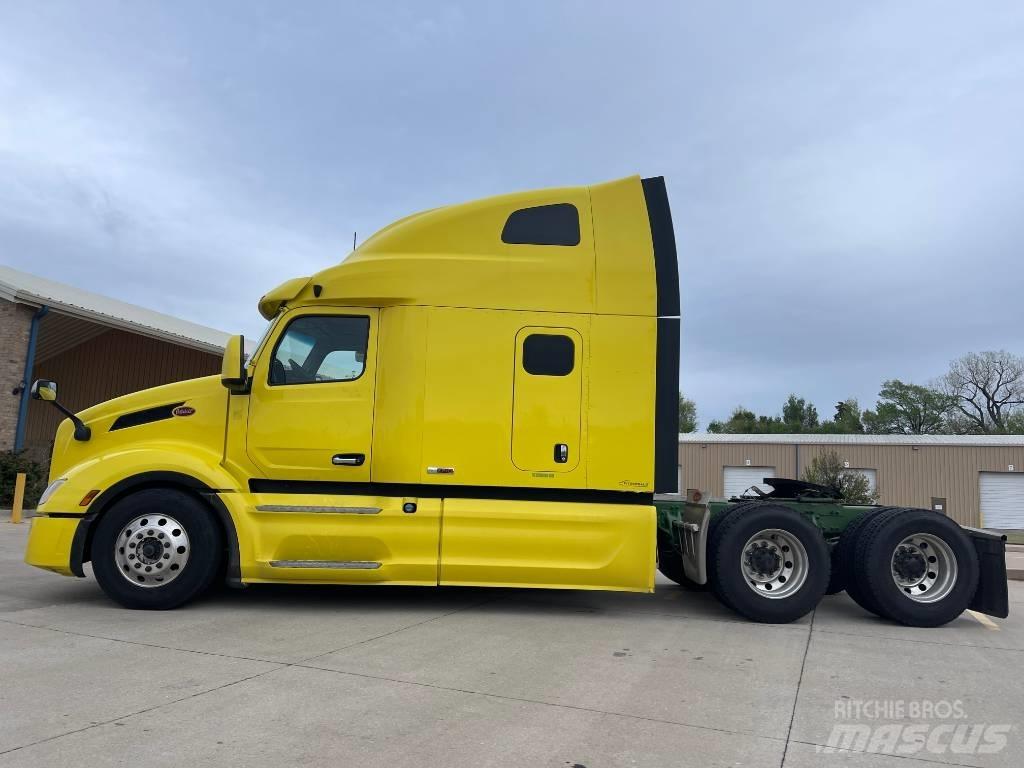 Peterbilt 579 Truck Tractor Units