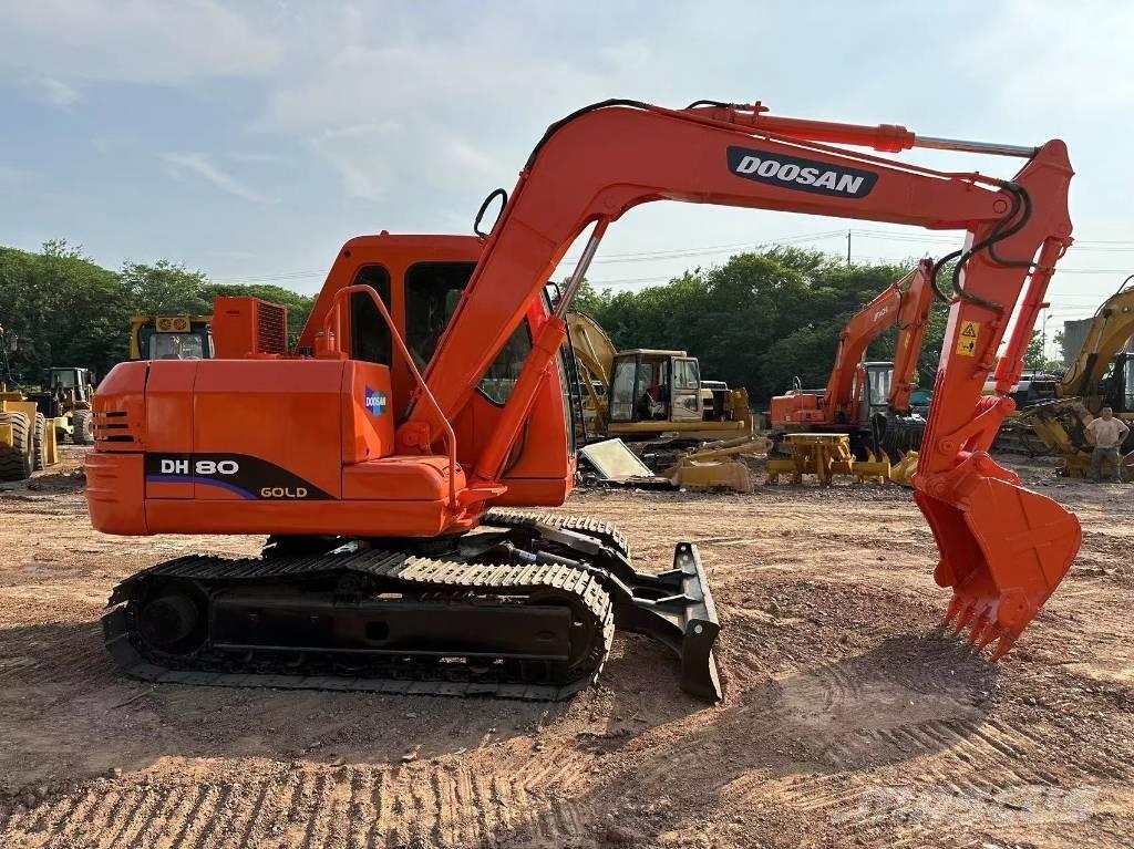 Doosan DH 80 Midi excavators  7t - 12t